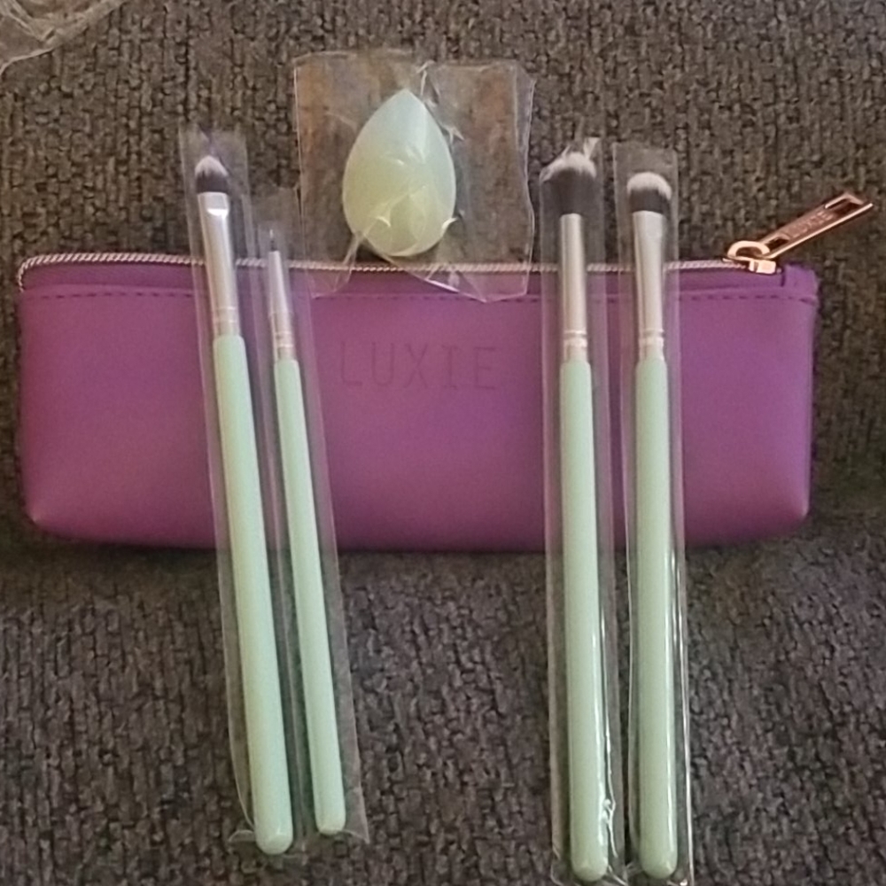 Luxie florals brush set